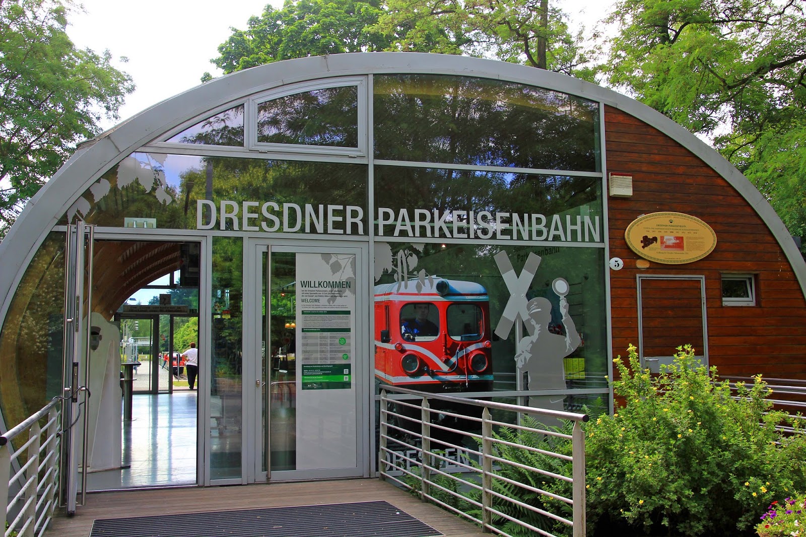 Butterfly Gold Single Open Large Paper Foil Dresden German