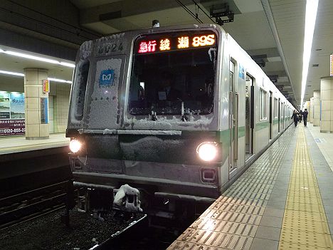 小田急線 東京メトロ千代田線直通 急行綾瀬行き6000系大雪