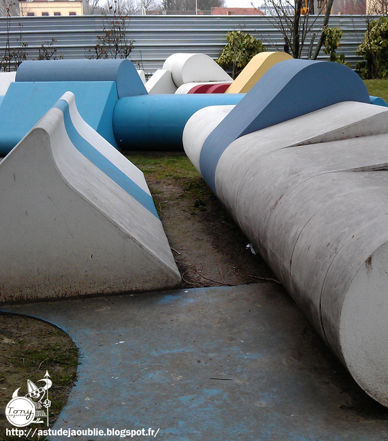 IvrysurSeine Aire de Jeux Sculpture Gérard Chireix