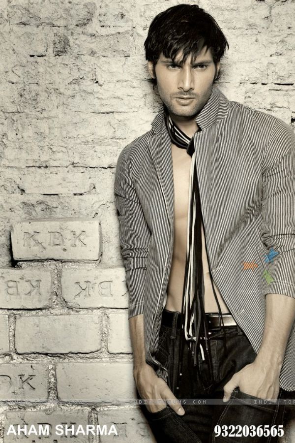 Shirtless Indian Celebrities: Aham Sharma
