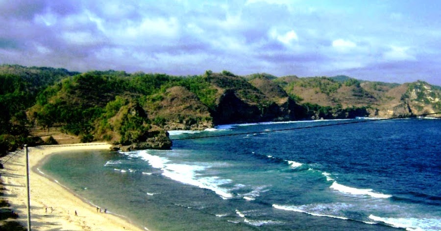 Pantai Srau, Keindahan Di Balik Bebukitan Di Pacitan, Jawa Timur | ZonaAero