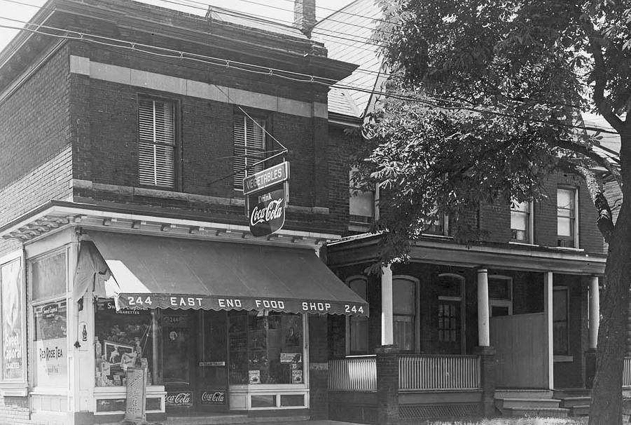 CHUCKMAN'S OTHER COLLECTION (TORONTO POSTCARDS) VOLUME 03 PHOTO