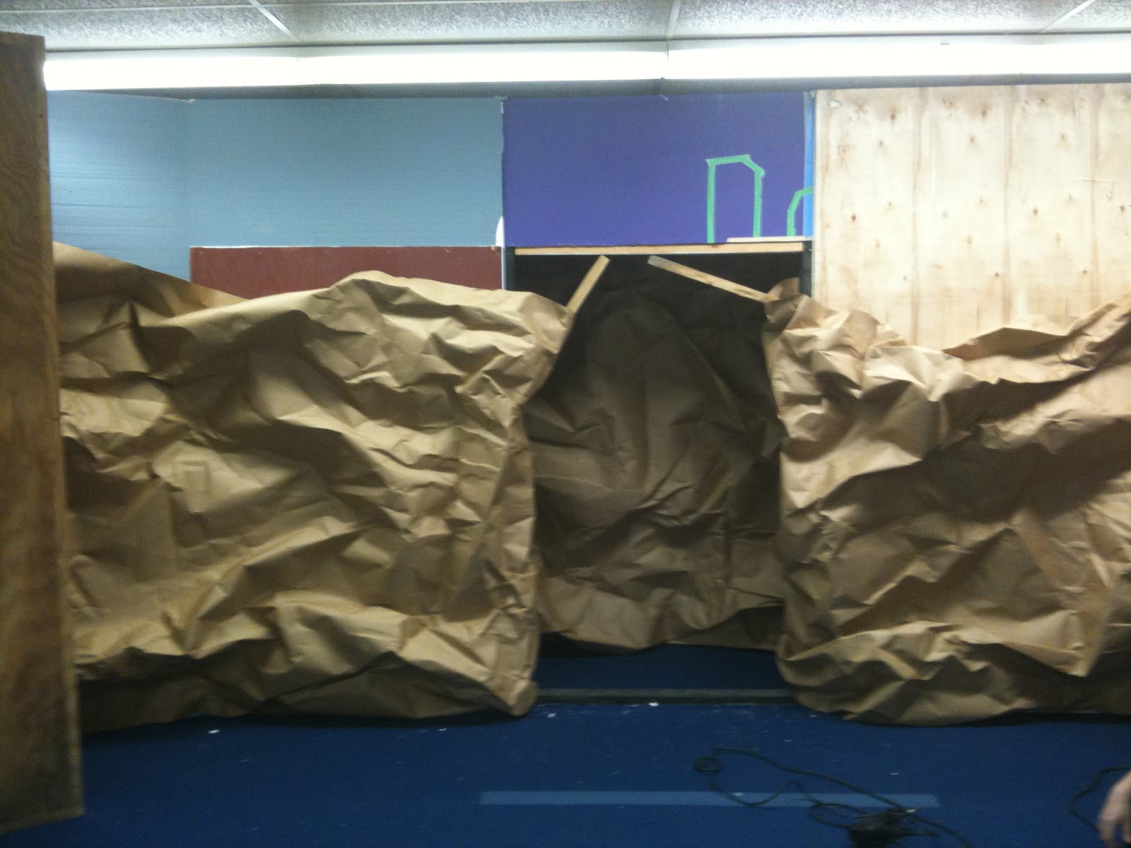 Creative Construction How to make a cave out of paper