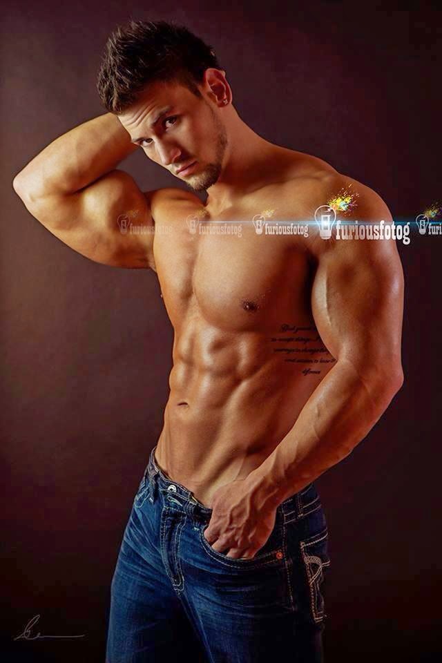 Daily Bodybuilding Motivation Handsome Male Model Shawn Dawson