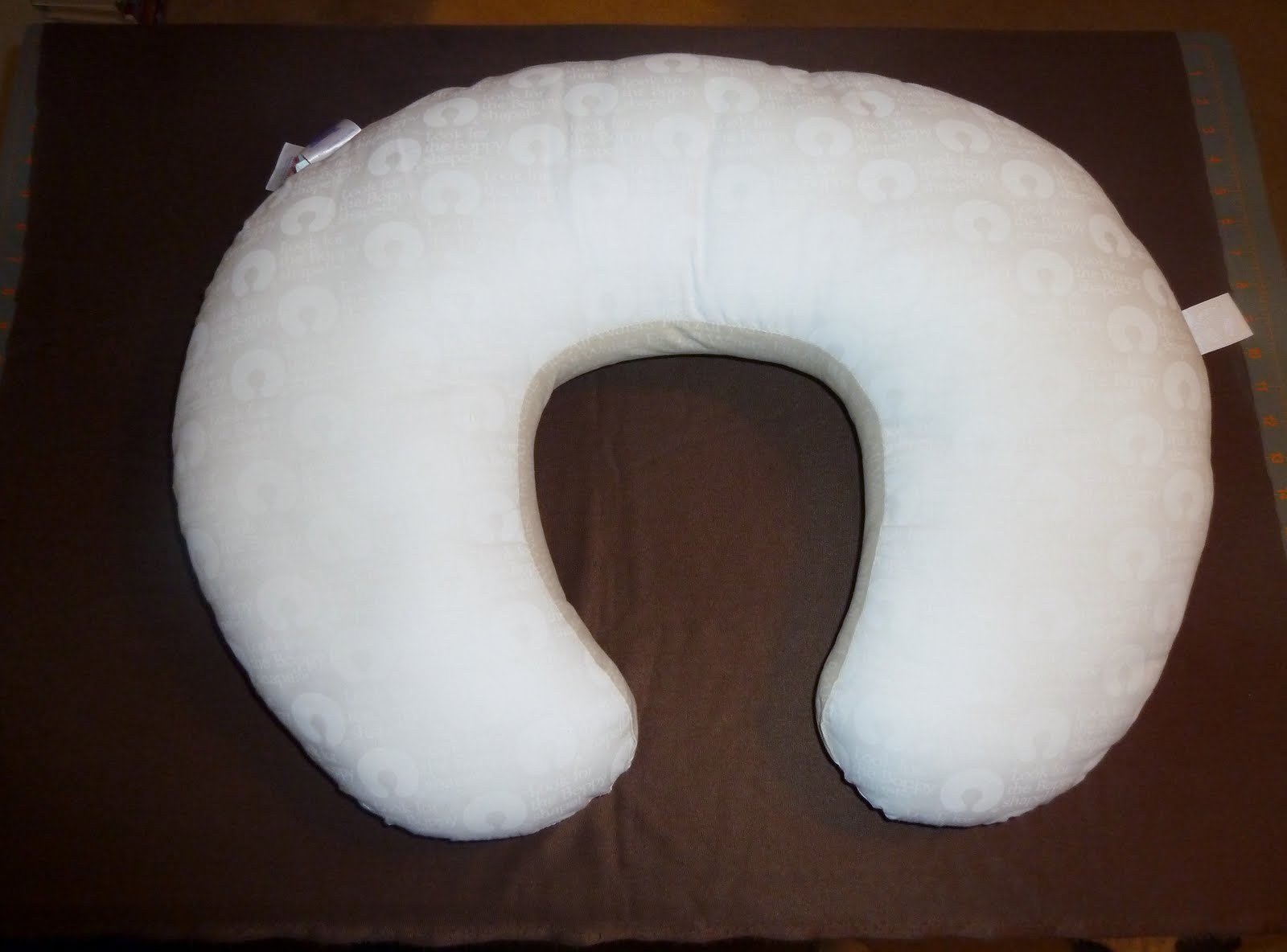 Sew Leelaa! How to make a Boppy Cover