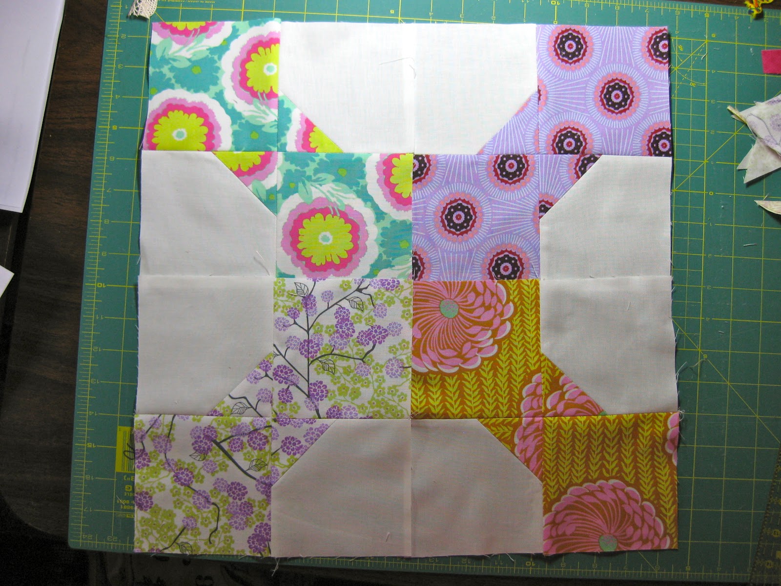 piecefullife bow tie quilt block tutorial