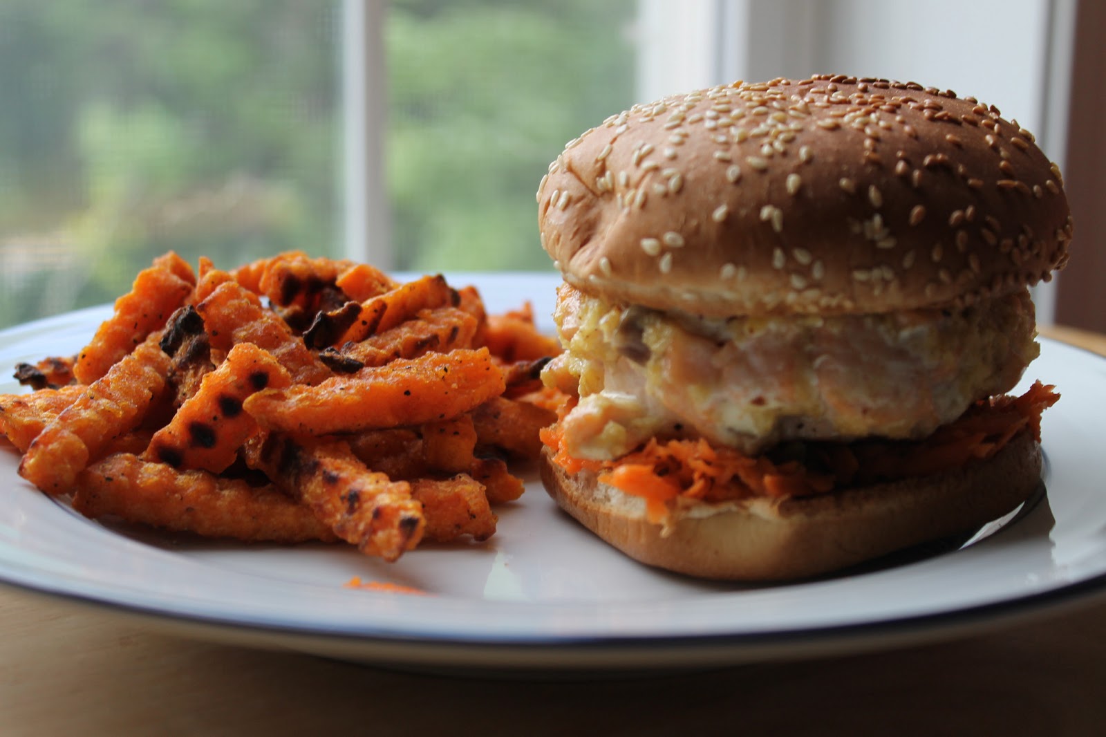 Life on Food salmon burgers with carrot slaw and sweet potato fries