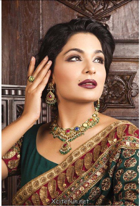 Sara Taseer Shoaib Beautiful Jewellery Shots