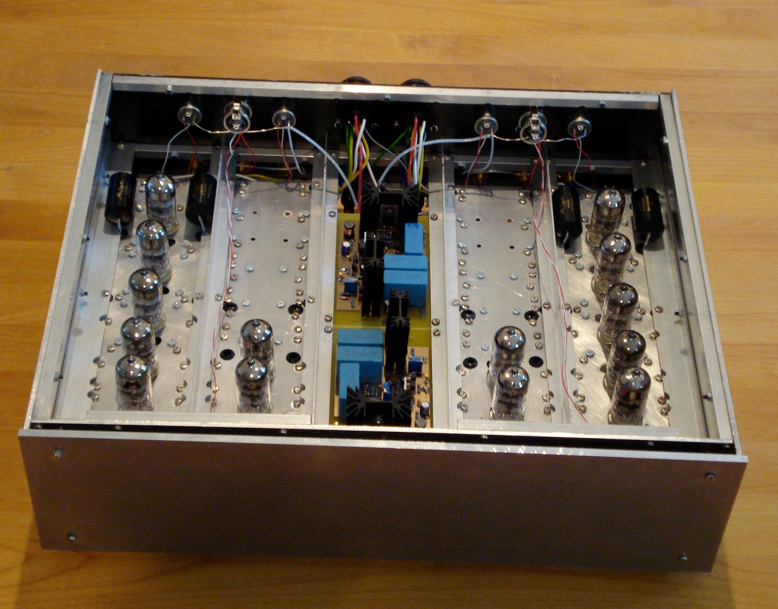 Mono and Stereo HighEnd Audio Magazine Differential active tube crossover