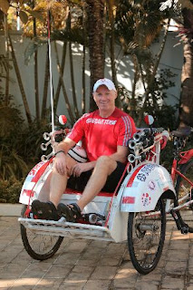 Scott Thompson dan Becaknya