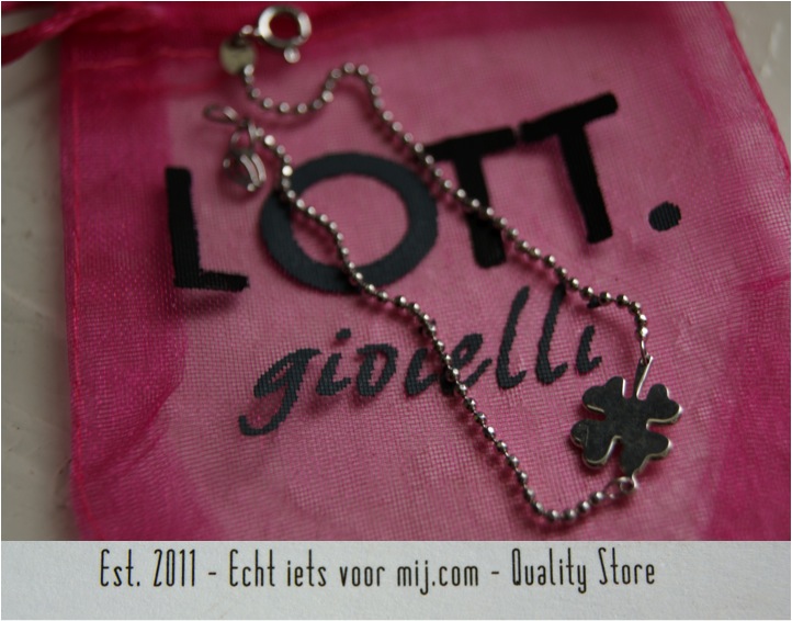 New arm candy my fourleaf clover bracelet! Dutchess Roz