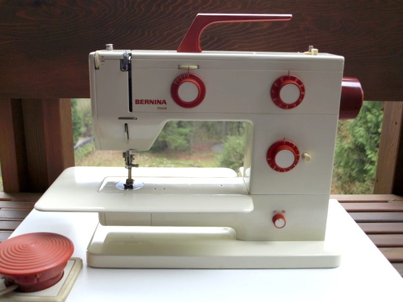 Bernina 900 Nova Manual Wheelchairs