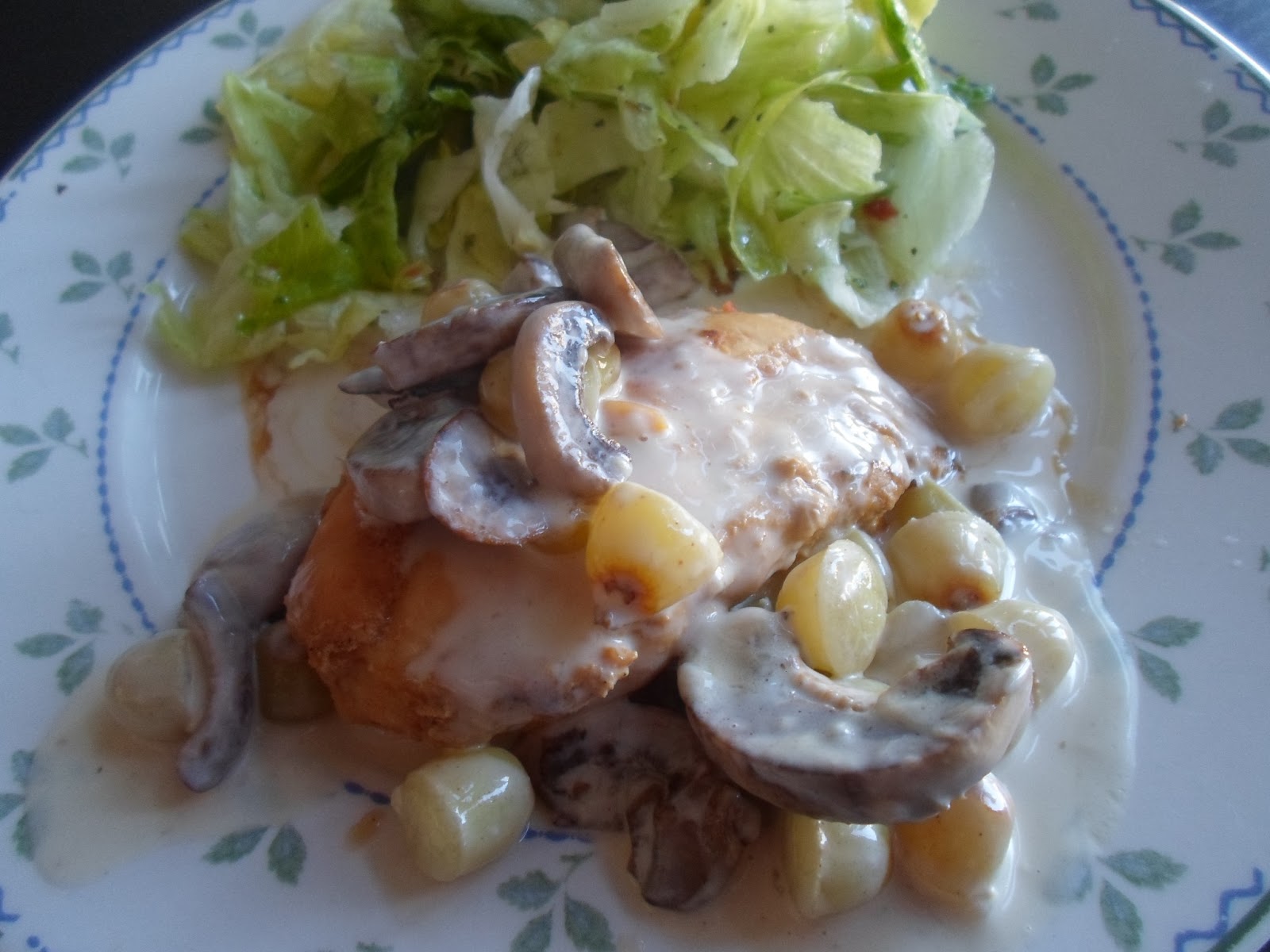 Lindsey's Kitchen Chicken Veronique