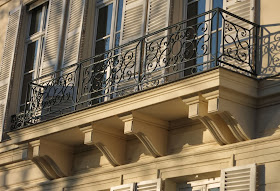 balcon du 22 quai d'Orléans à Paris