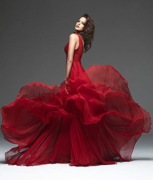 http://3.bp.blogspot.com/-4aoA8ahBb_o/UU8btaaD0PI/AAAAAAAAAGQ/rmvcowW7L0o/s1600/kobieta-w-czerwieni.jpg