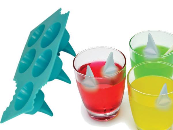 Shark+Fin+ice+cube+tray.jpg