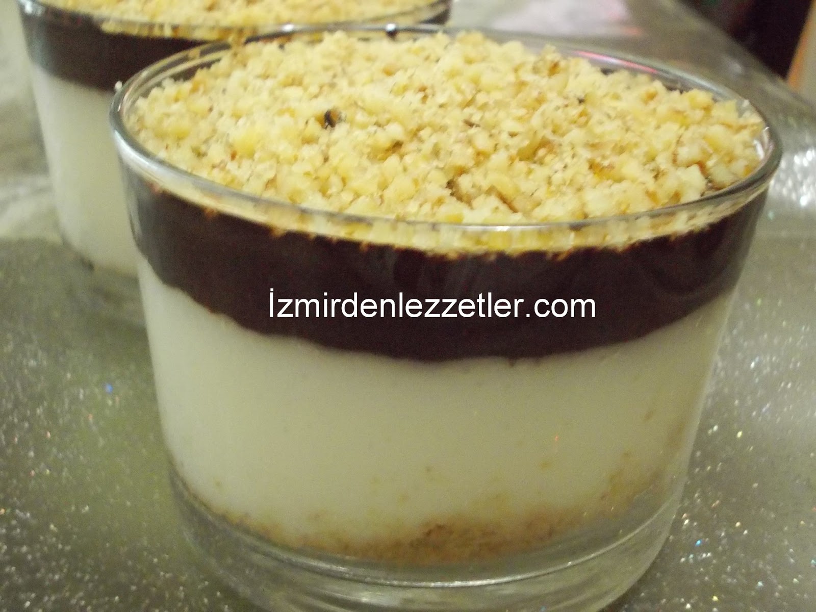 Bitter Çikolata Soslu Muhallebi İzmirdenlezzetler