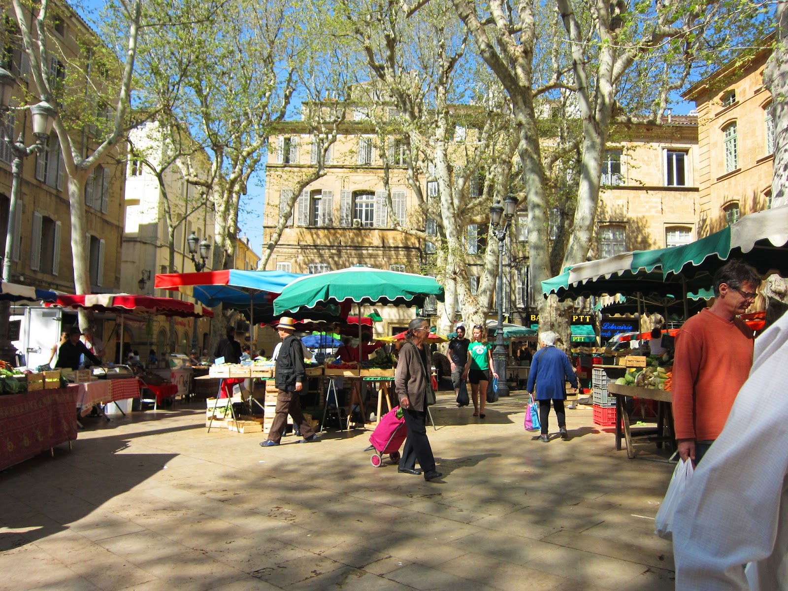 AixenProvence market  Provence, Street view, Aix en provence