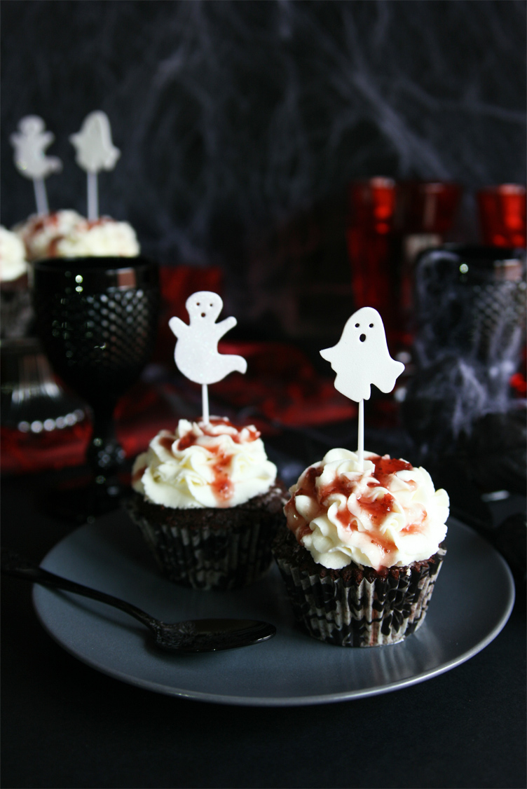 Bloody Halloween Cupcakes