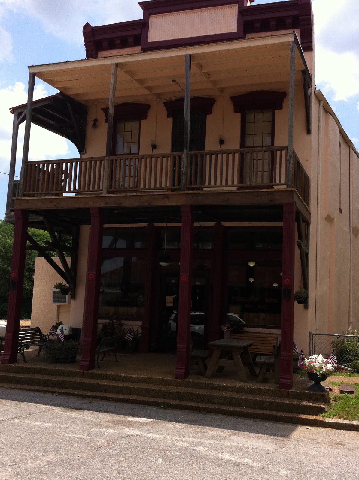 The Quest for the Perfect Burger Phillips Grocery, Holly Springs, MS