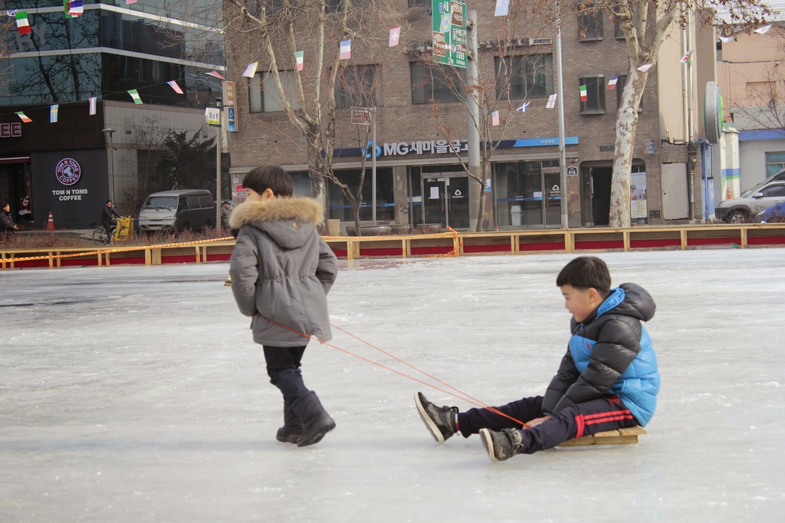 ‘The way of Enjoying the winter’ in Korea for the children‘Ice
