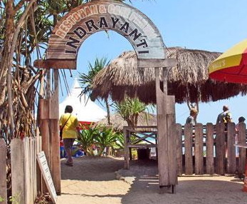 Pantai Indrayanti Tempat Wisata di Jogja Mirip Kuta Bali3