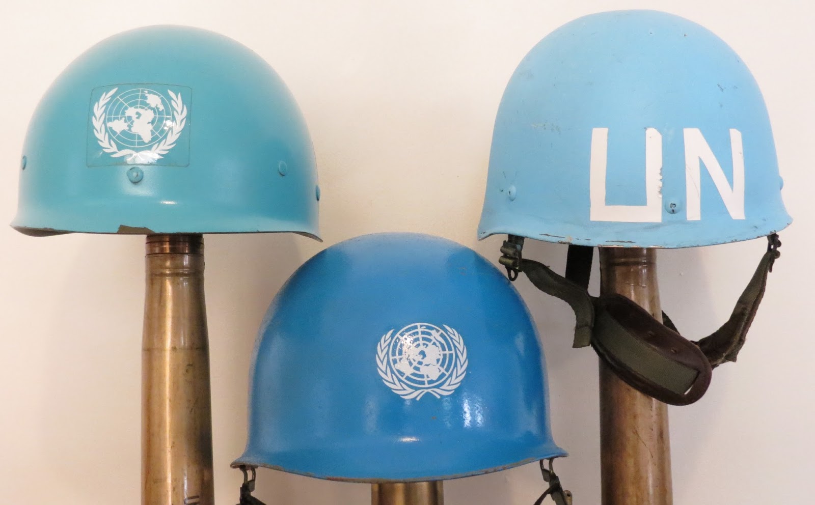 Mannie Gentile Combat Helmets of the 20th Century Canadian (US) M1