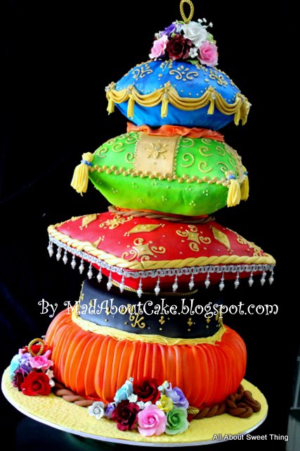 Arabian Pillow Cake