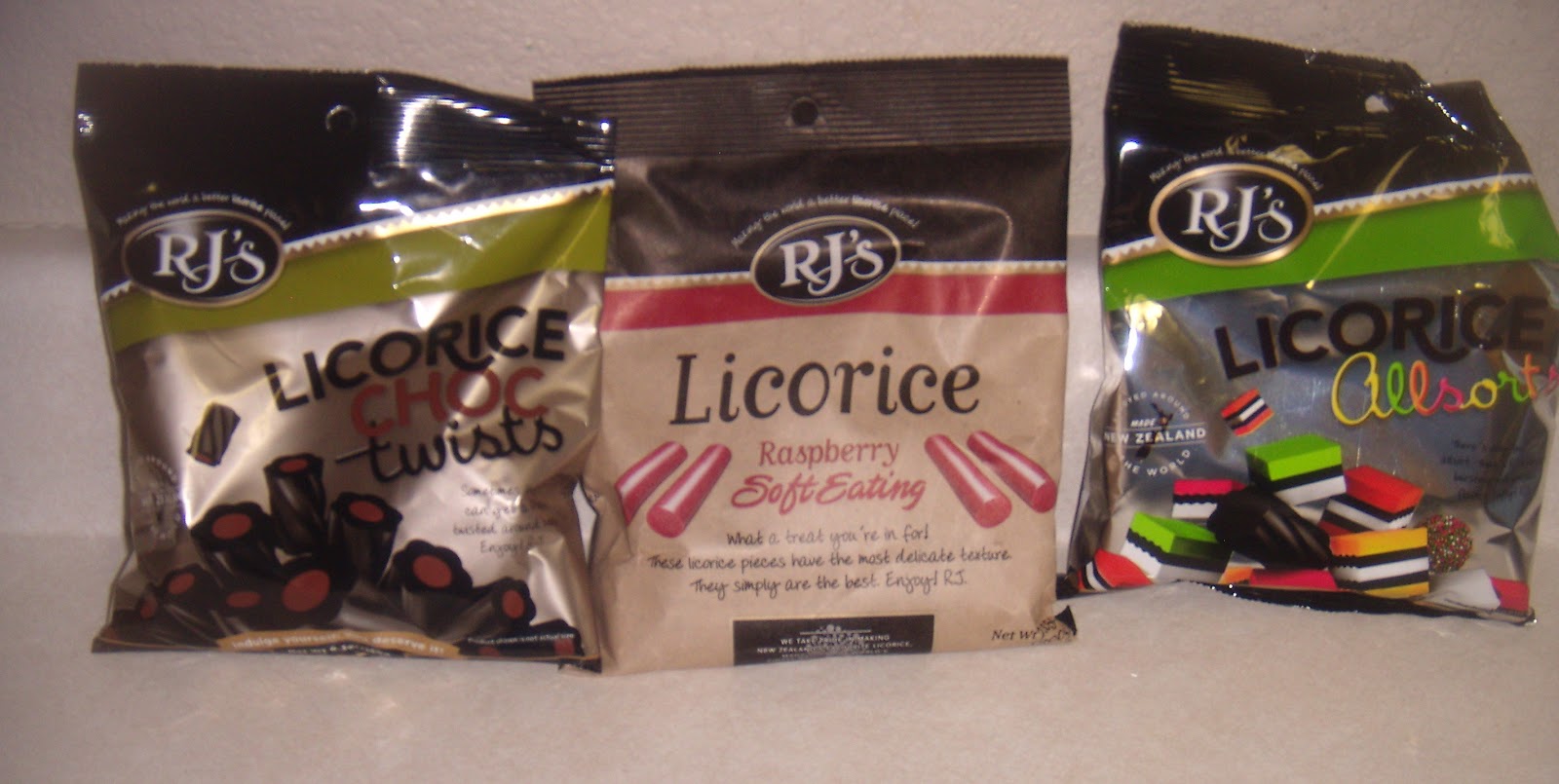 Mommie of 2 New Zealand Natural Goods RJ's Licorice Review