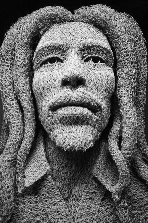 21-Bob Marley-Chicken-Wire-Sculptures-Sculptor-Ivan-Lovatt-www-designstack-co
