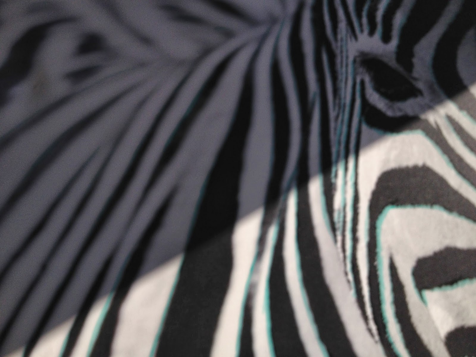 Refinish Refurnish Ikea PJÄTTERYD zebra canvas gets teal highlights