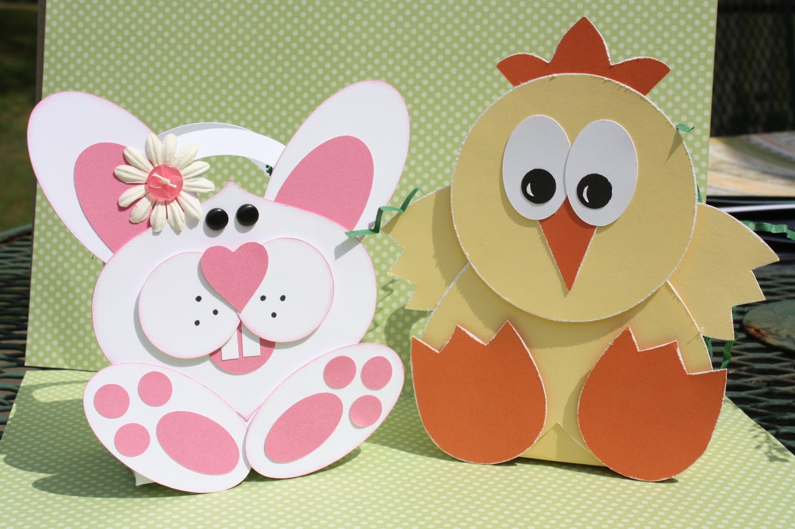 Classic Christina: Incredibly CUTE Easter baskets using the Cricut Art