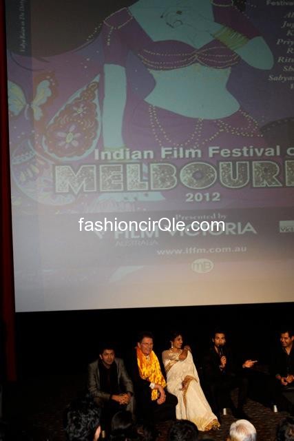 Various pics of priyanka chopra and shahid kapoor In melbourne IFFM opening ceremony  -  Priyanka & Shahid- Indian Flim Festival Melbourne -- opening night pics