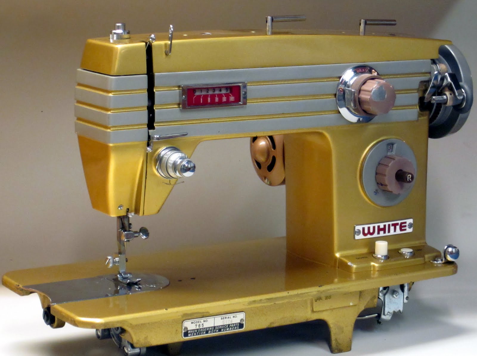 MI Vintage Sewing Machines: White 765 (1965)