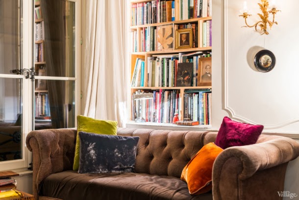 sofa chester en estudio parisino