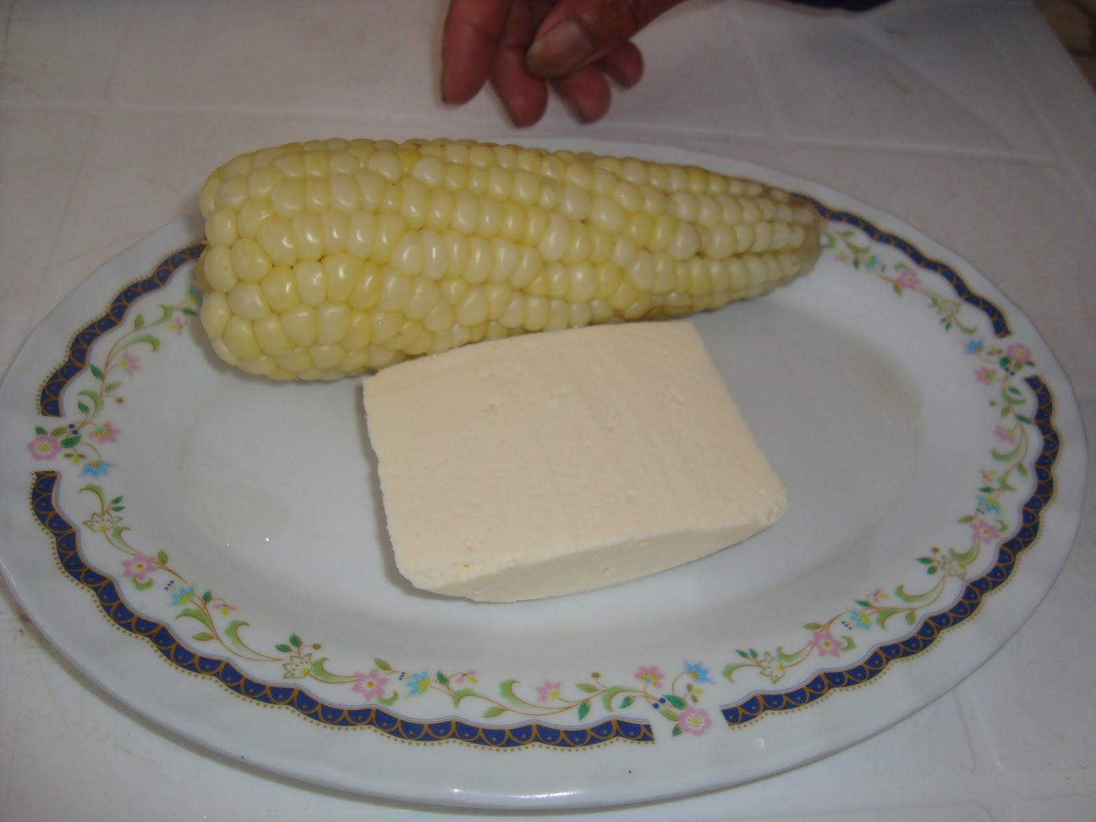 Comidas Tipicas del Carchi Choclo con Queso