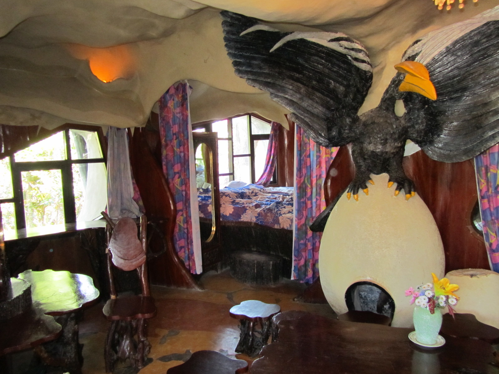 Resulta ng larawan para sa Hang Nga Guesthouse Eagle Room