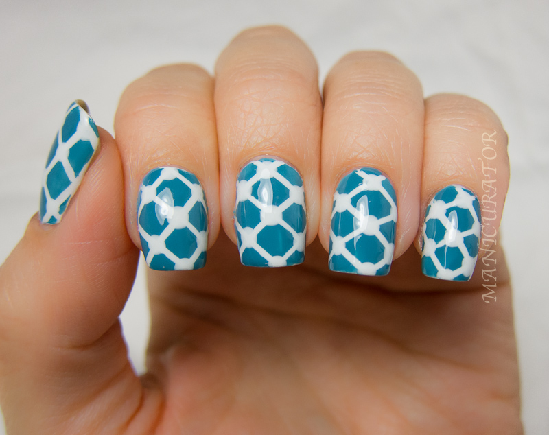 Lattice Nail Art with tutorialLazy Days of Summer Dotting tool challenge