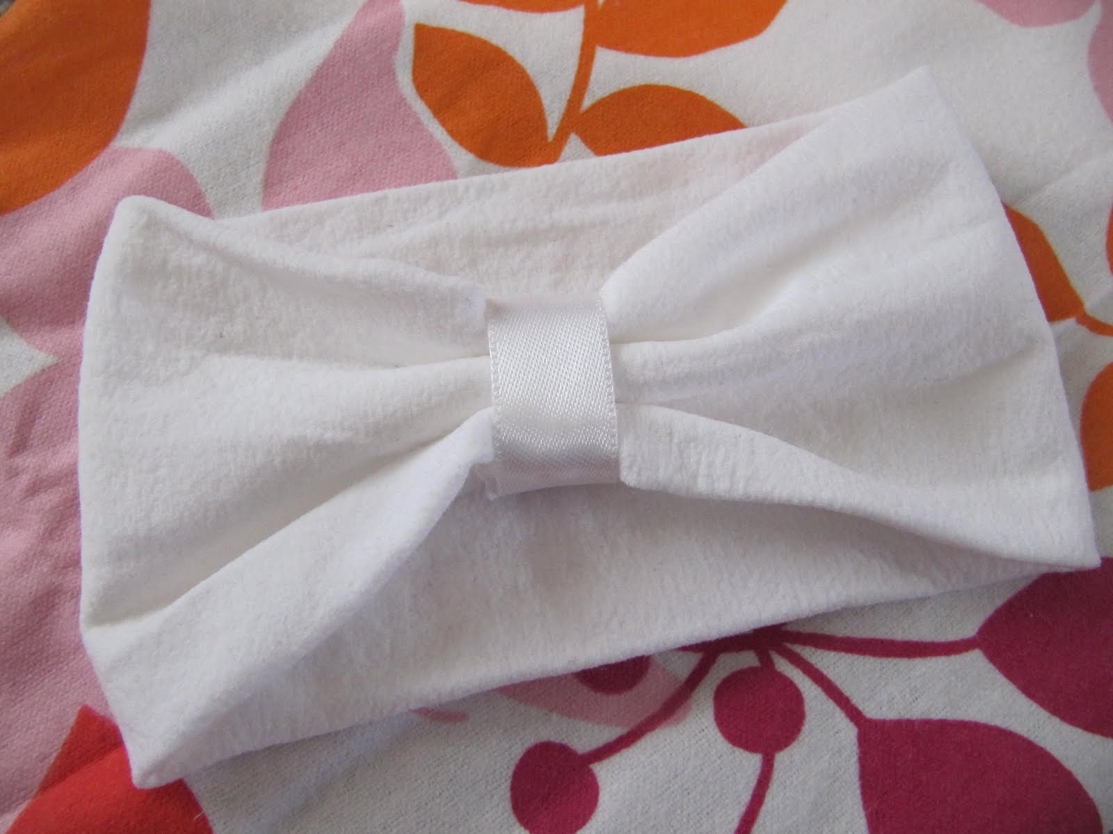 A Jill of All Trades Infant Nylon Headband Tutorial