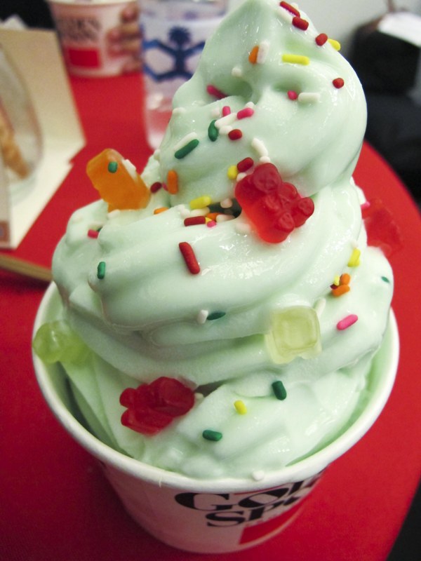 Golden Spoon Frozen Yogurt SoftServe Goes SelfServe! The Mommist