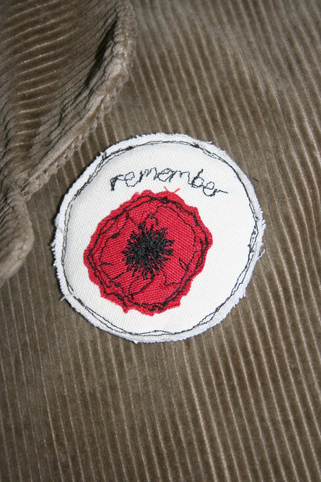 redneedle sewing Handmade Monday Poppy Brooch