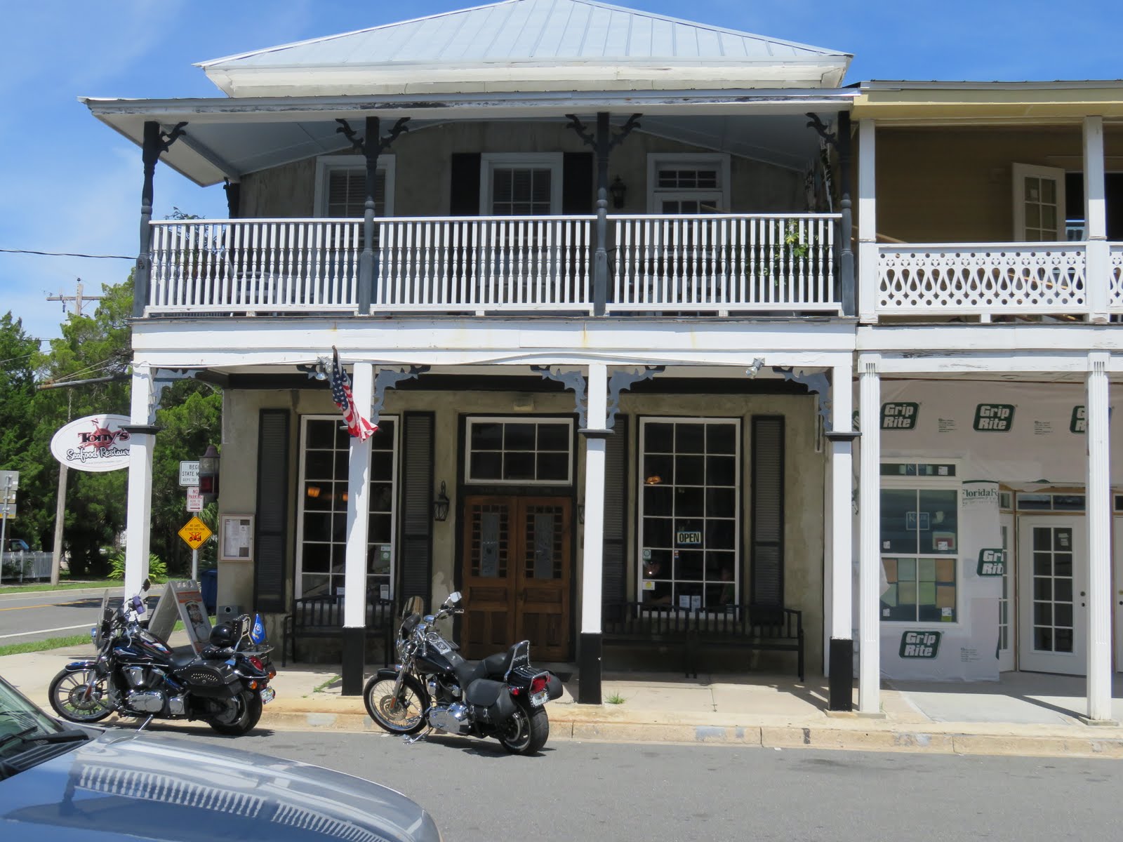 Big Daddy Dave Tony’s Seafood Restaurant Cedar Key