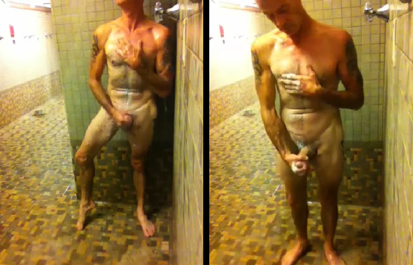 Mature Guy Wankink and Jerk Off in Public Showers.