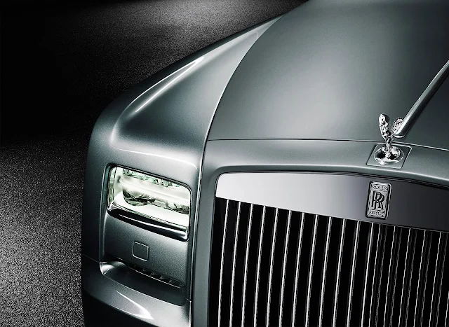 Rolls-Royce presented Phantom Coupé Aviator front