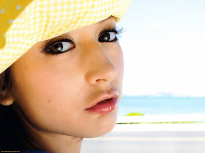 Japanese Model Girl Leah Dizon Cute Wallpaper