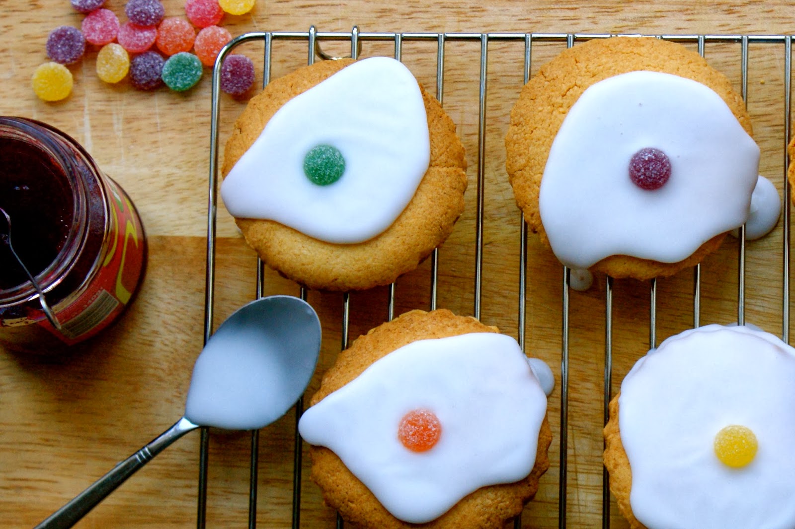 Featured image of post Steps to Make Gluten Free Empire Biscuits Recipe Uk