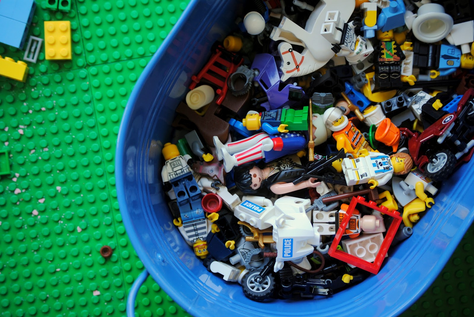 Train table to Lego table DIY