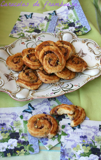 Caracolas De Frambuesa,chocolate Y Pistacho
