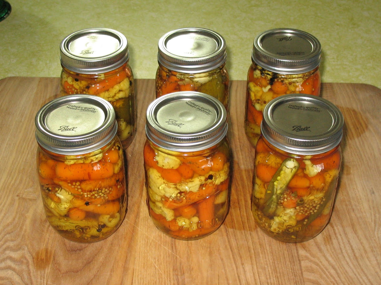 Bobby's Cajun Cooking PICKLED CARROTS & CAULIFLOWER