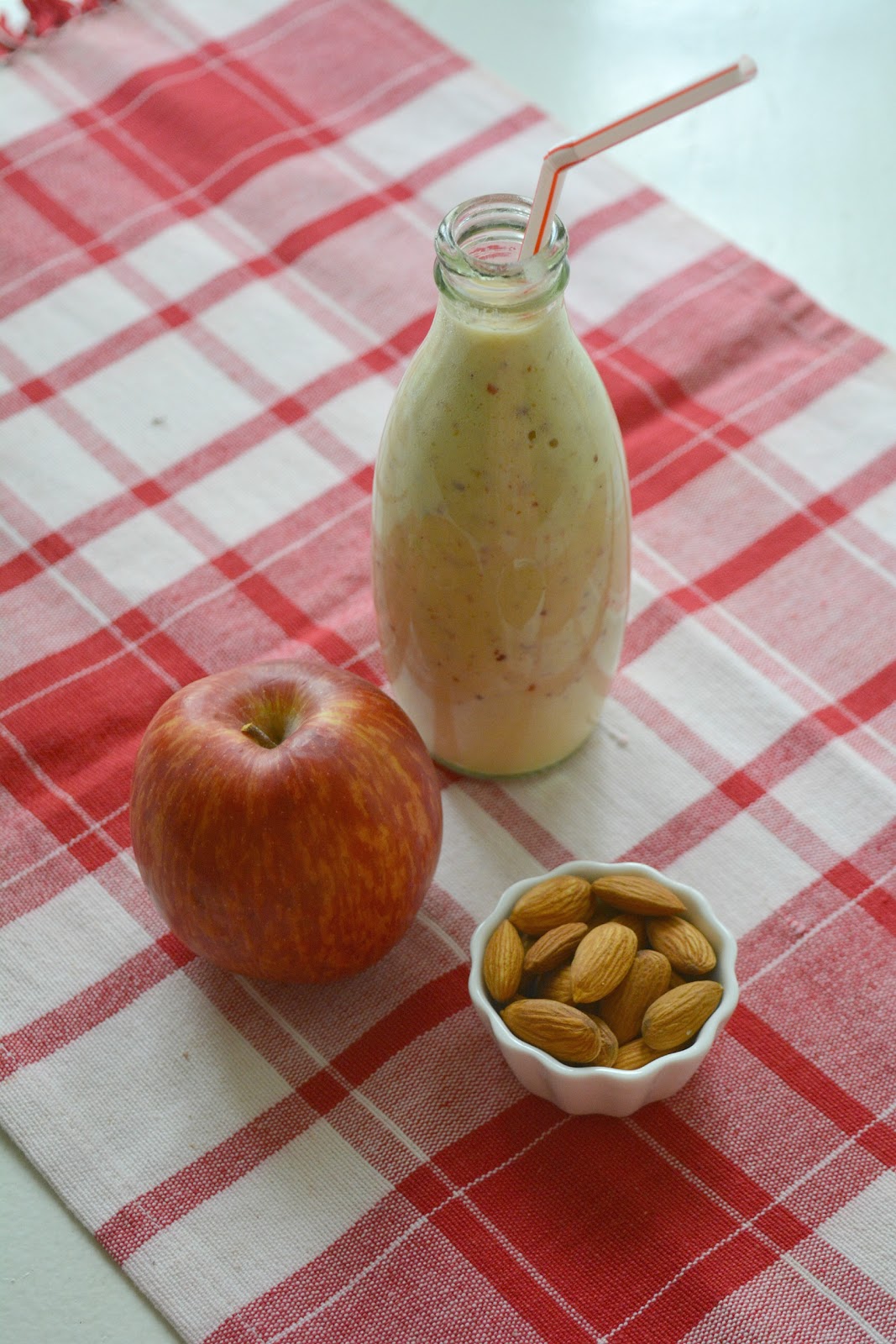 Cook like Priya Apple Almond Breakfast Smoothie Vegan Apple Smoothie